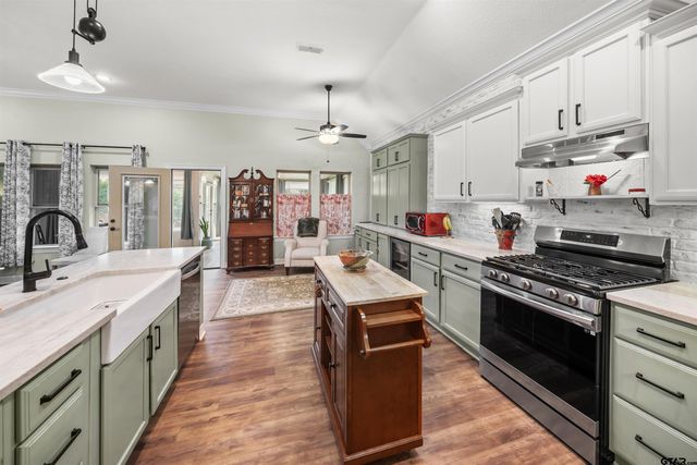 4214 Colina Trail, Tyler, TX 75707