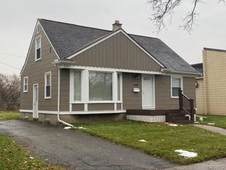 2907 Sunnyknoll Avenue, Berkley, MI 48072
