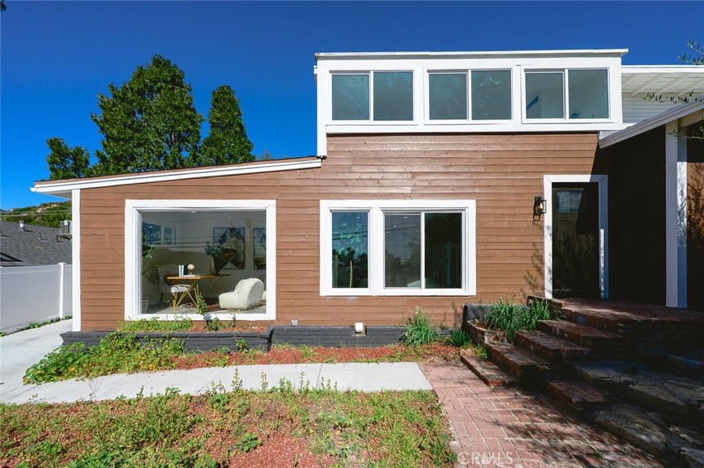 Image 46 of property listing at 2423 Rockdell, La Crescenta, CA 91214