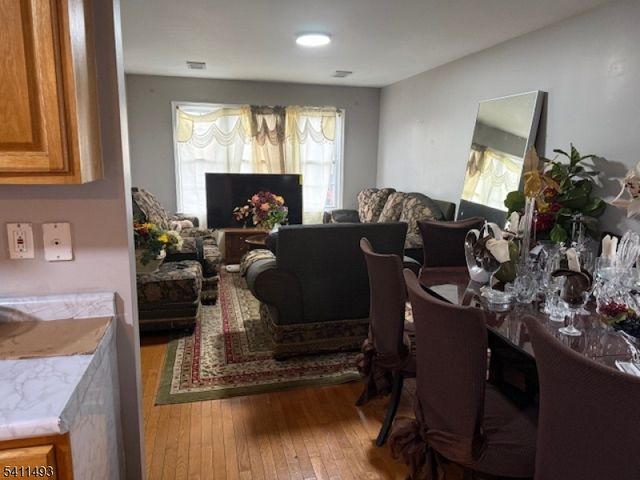 949 Olive St, Elizabeth City, NJ 07201