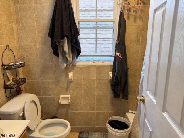 949 Olive St, Elizabeth City, NJ 07201