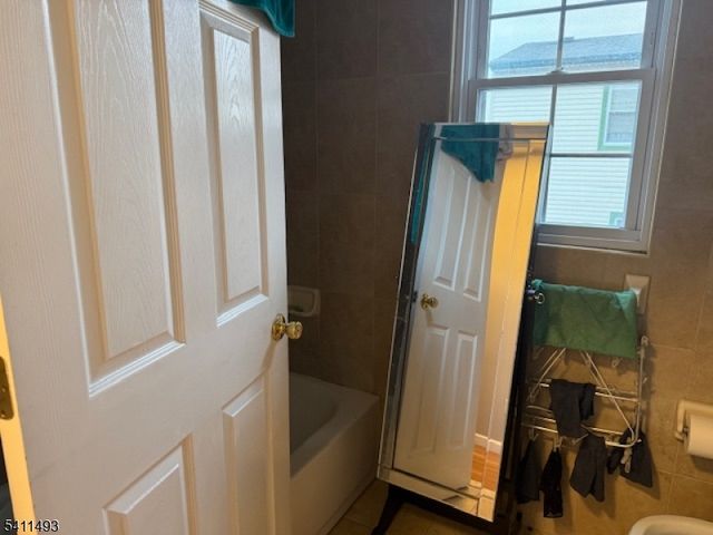 949 Olive St, Elizabeth City, NJ 07201