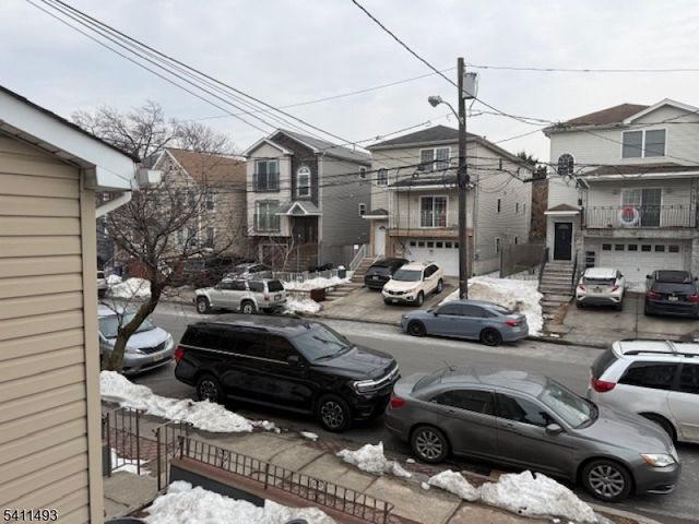 949 Olive St, Elizabeth City, NJ 07201