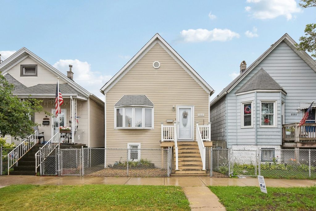 4842 S Wallace Street, Chicago, IL 60609