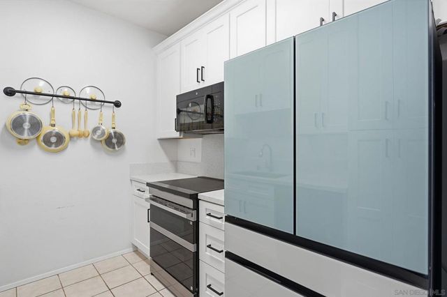 8310 Regents Rd 1E, San Diego, CA 92122