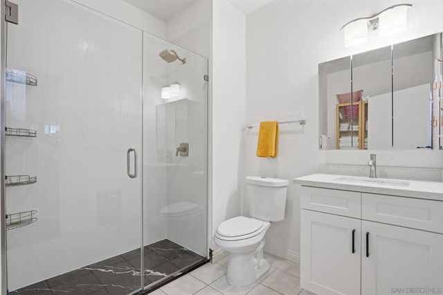 8310 Regents Rd 1E, San Diego, CA 92122