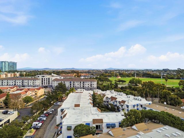 8310 Regents Rd 1E, San Diego, CA 92122