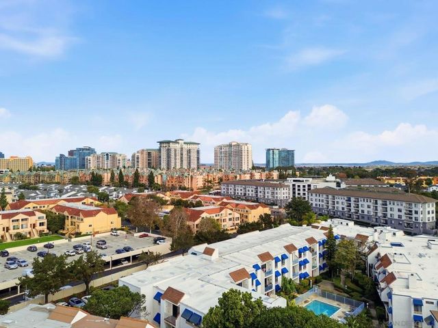 8310 Regents Rd 1E, San Diego, CA 92122