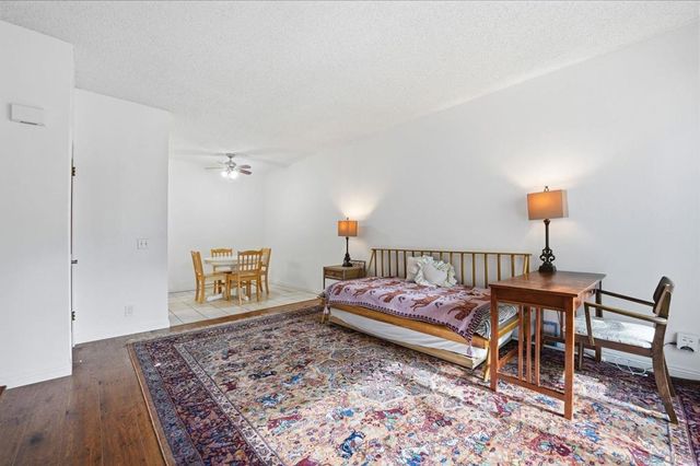 8310 Regents Rd 1E, San Diego, CA 92122