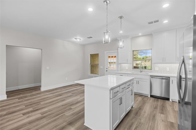 106 N Lackey Street, Tom Bean, TX 75489