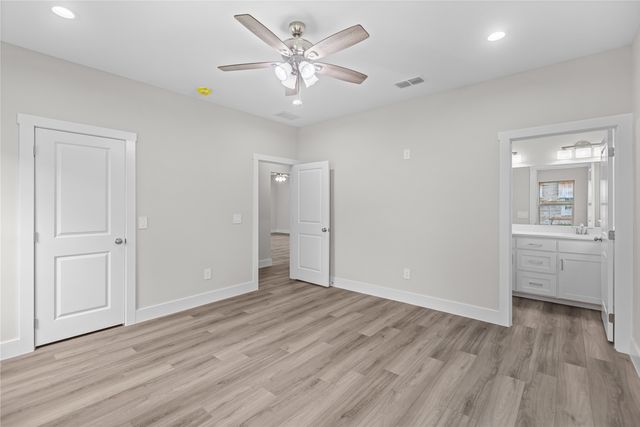 106 N Lackey Street, Tom Bean, TX 75489