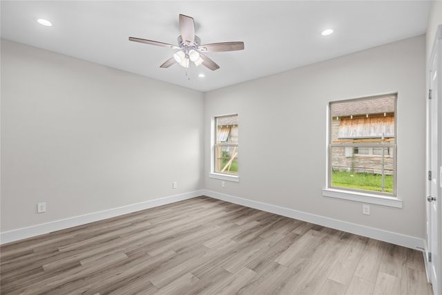 106 N Lackey Street, Tom Bean, TX 75489