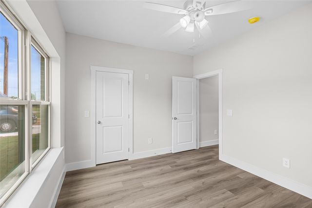 106 N Lackey Street, Tom Bean, TX 75489
