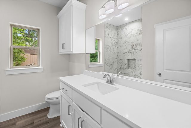 106 N Lackey Street, Tom Bean, TX 75489