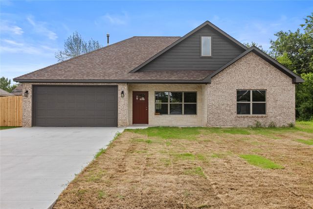 106 N Lackey Street, Tom Bean, TX 75489
