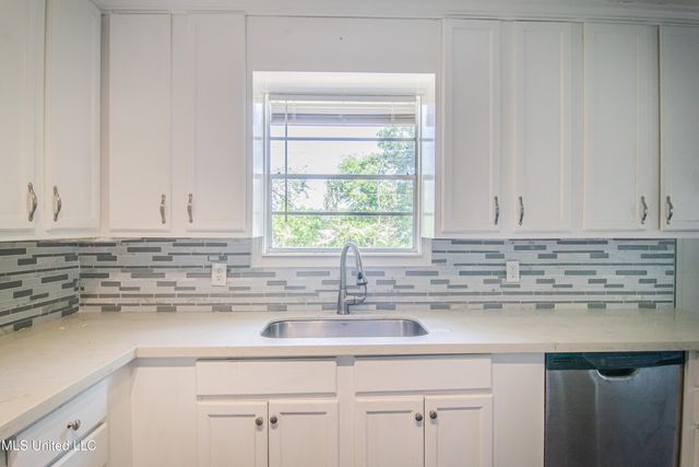 612 Heather Lane, Jackson, MS 39206