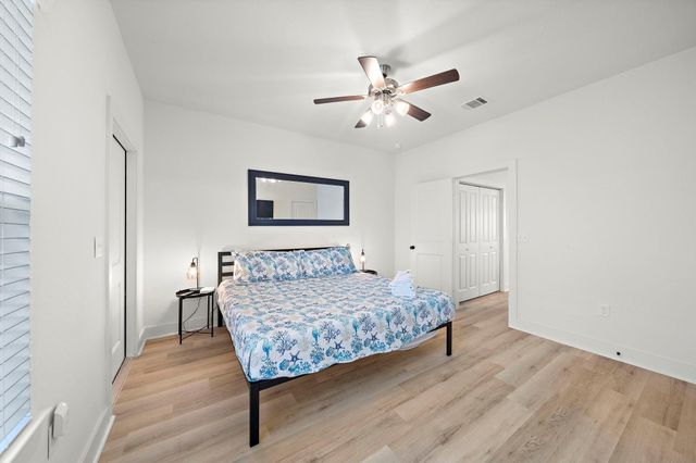 3610 Sealy Street, Galveston, TX 77550