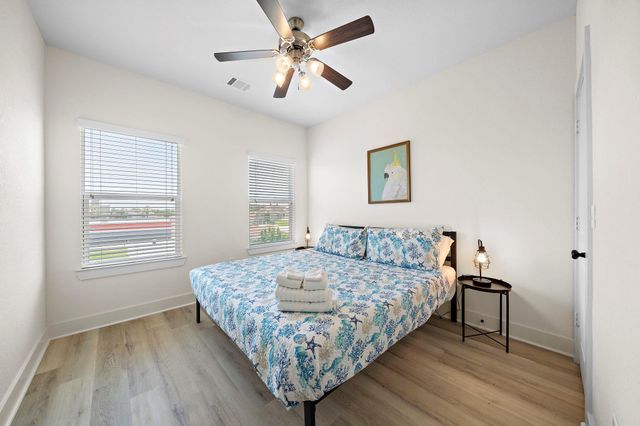 3610 Sealy Street, Galveston, TX 77550