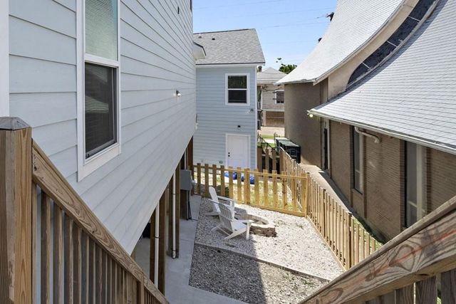 3610 Sealy Street, Galveston, TX 77550