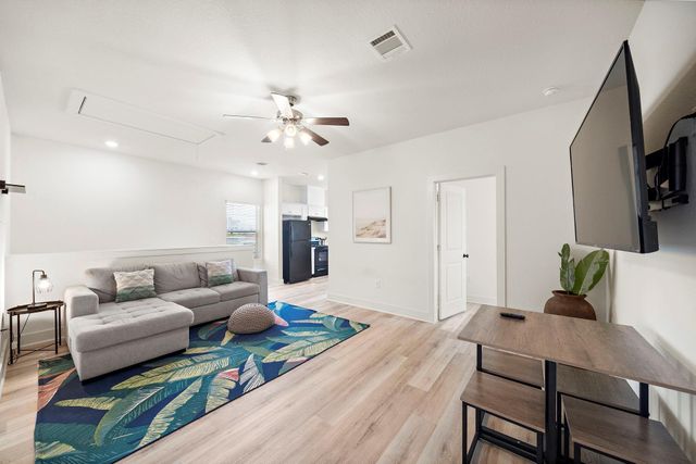 3610 Sealy Street, Galveston, TX 77550