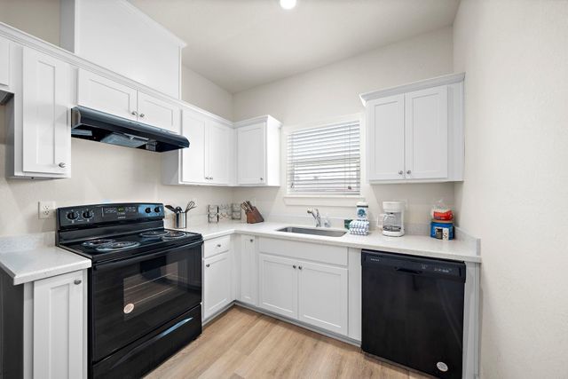 3610 Sealy Street, Galveston, TX 77550