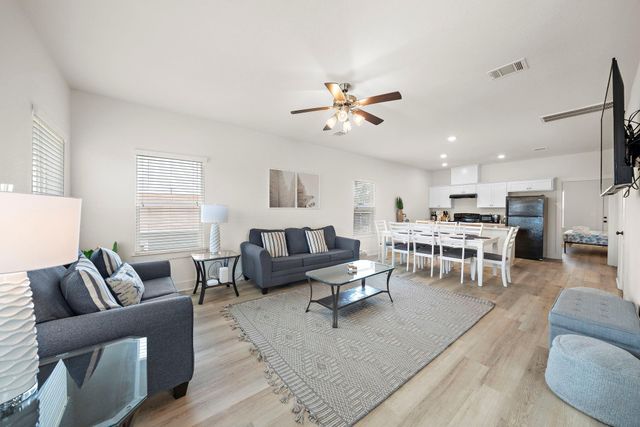 3610 Sealy Street, Galveston, TX 77550