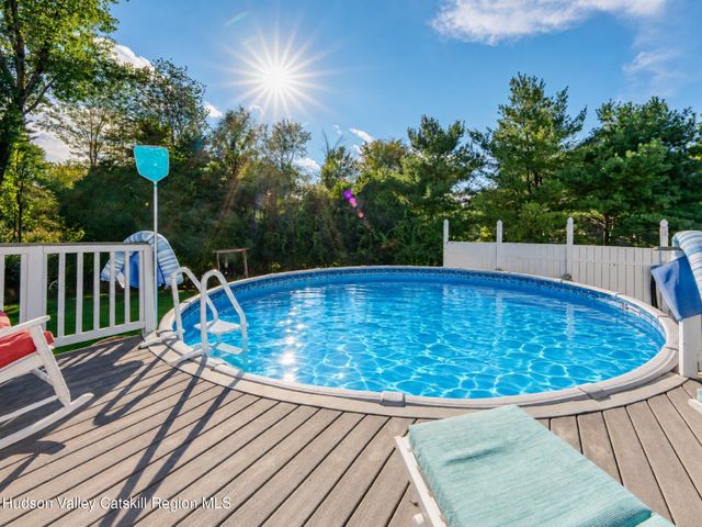 14 Kerry Lane, Kingston, NY 12401