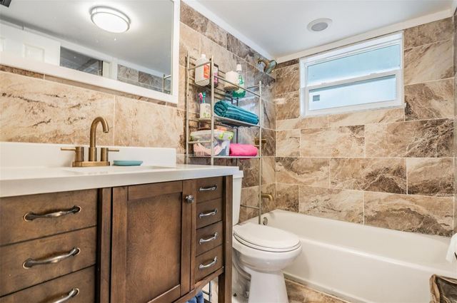 7325 SAN SALVADORE DRIVE, Port Richey, FL 34668