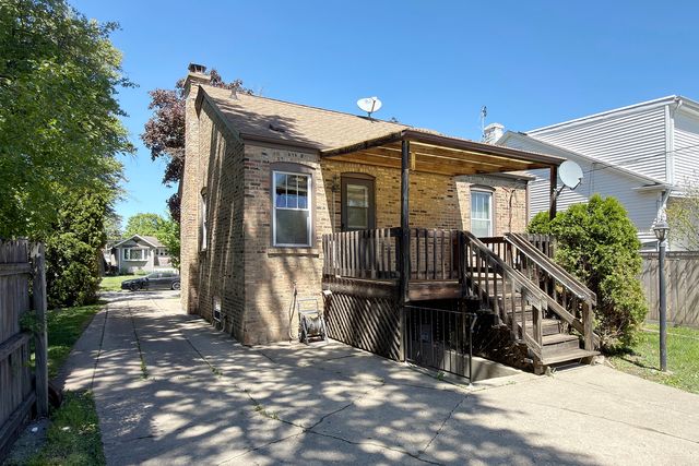 963 E Prairie Street, Des Plaines, IL 60016