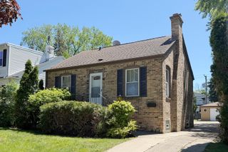 963 E Prairie Street, Des Plaines, IL 60016
