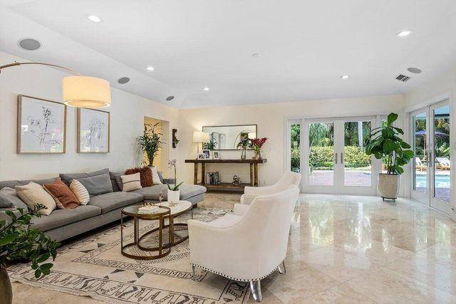 3765 Kings Way, Boca Raton, FL 33434