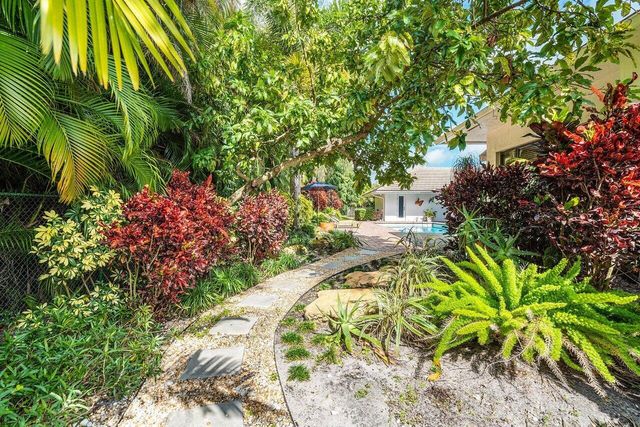3765 Kings Way, Boca Raton, FL 33434
