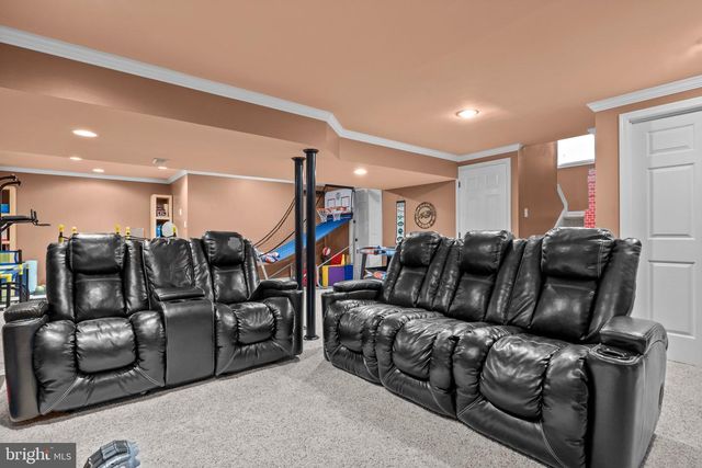 523 TURTLE LN, Langhorne, PA 19047