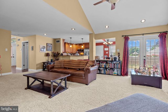 523 TURTLE LN, Langhorne, PA 19047