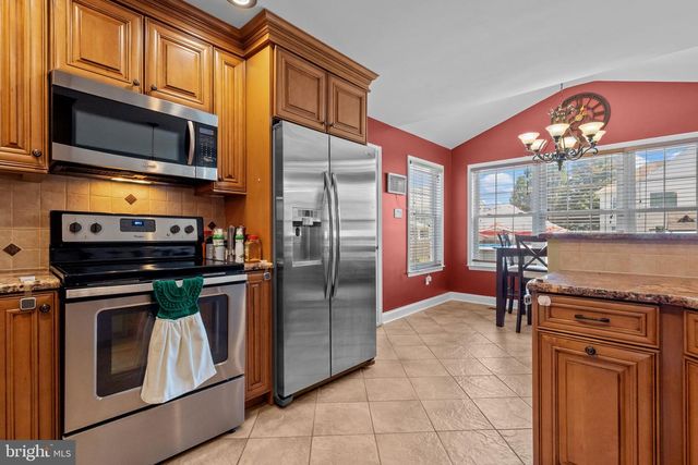 523 TURTLE LN, Langhorne, PA 19047
