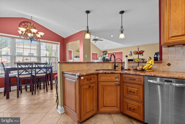 523 TURTLE LN, Langhorne, PA 19047