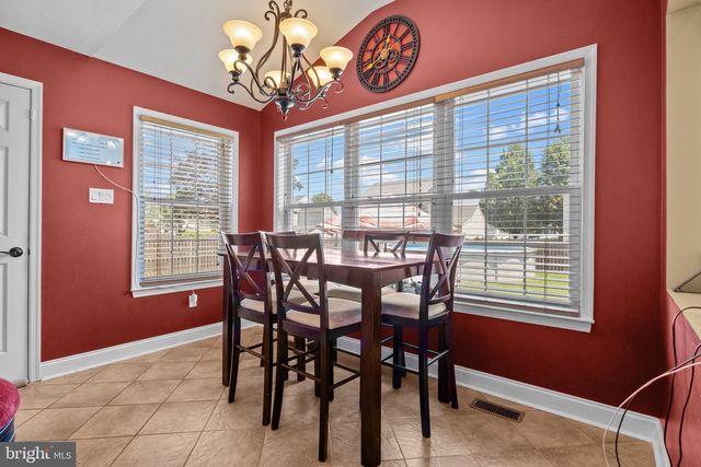 523 TURTLE LN, Langhorne, PA 19047
