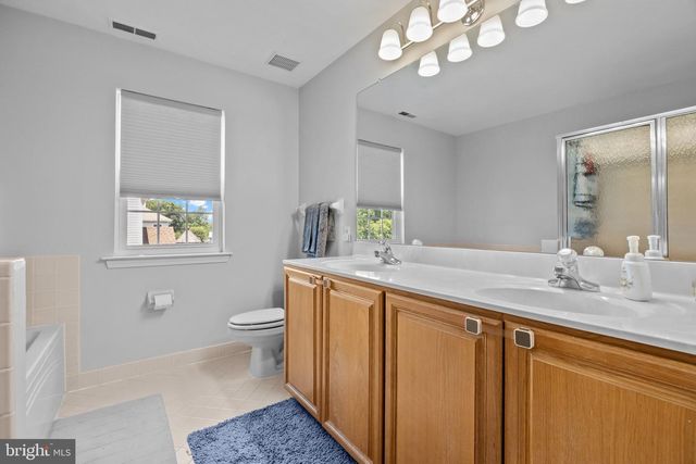 523 TURTLE LN, Langhorne, PA 19047