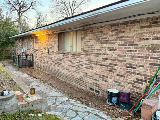 3444 Oak Creek Circle, Dallas, TX 75227