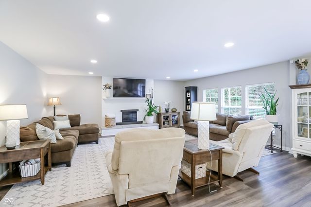 4625 Berkshire Lane, Indianapolis, IN 46226