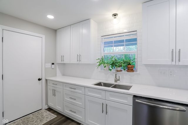 4625 Berkshire Lane, Indianapolis, IN 46226