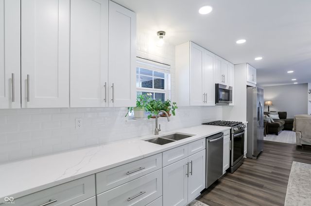 4625 Berkshire Lane, Indianapolis, IN 46226