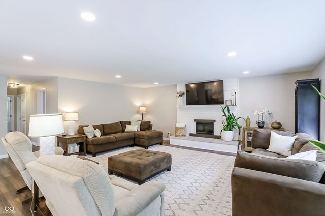 4625 Berkshire Lane, Indianapolis, IN 46226