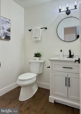 4607 TAPESTRY DR, Fairfax, VA 22032