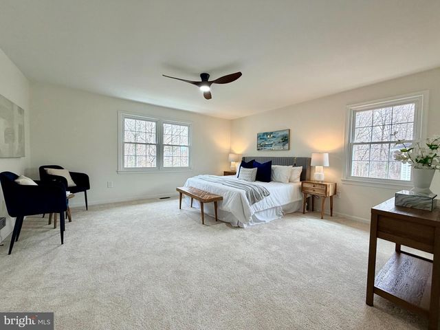 4607 TAPESTRY DR, Fairfax, VA 22032