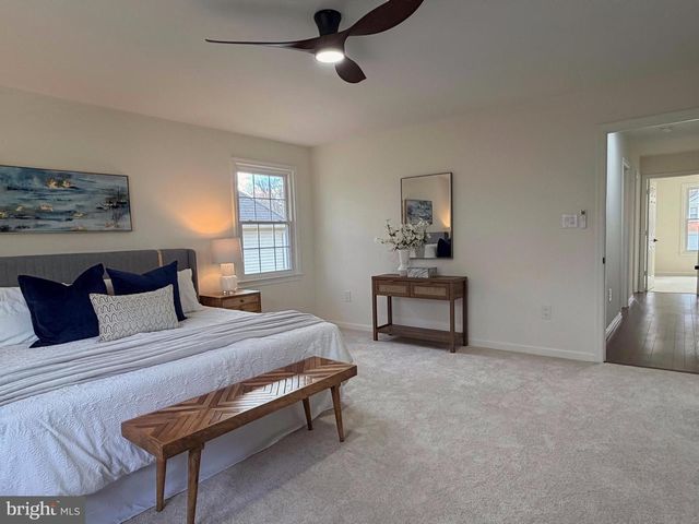 4607 TAPESTRY DR, Fairfax, VA 22032