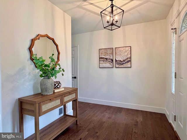 4607 TAPESTRY DR, Fairfax, VA 22032