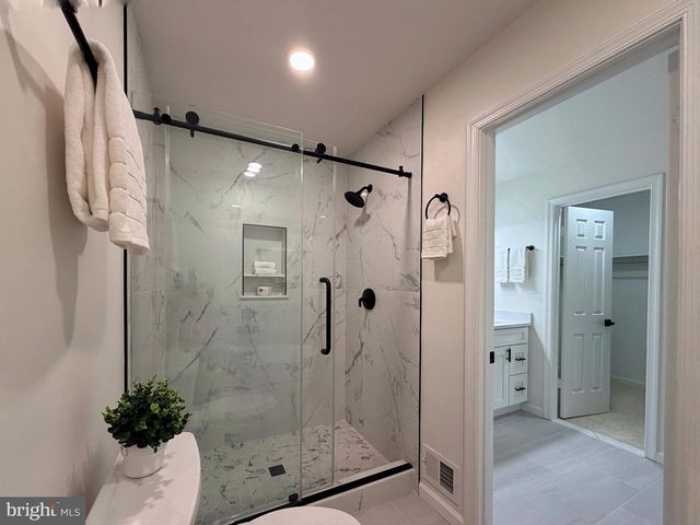 4607 TAPESTRY DR, Fairfax, VA 22032