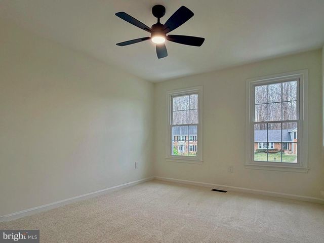 4607 TAPESTRY DR, Fairfax, VA 22032