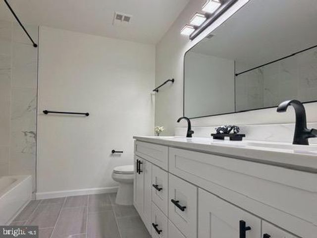 4607 TAPESTRY DR, Fairfax, VA 22032